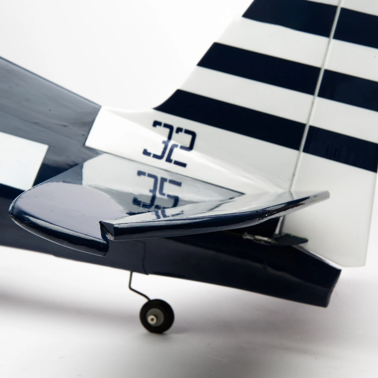 Hangar 9 F6F Hellcat 15cc ARF, 64" 5 Hangar 9 F6F Hellcat 15cc ARF, 64" - Image 5