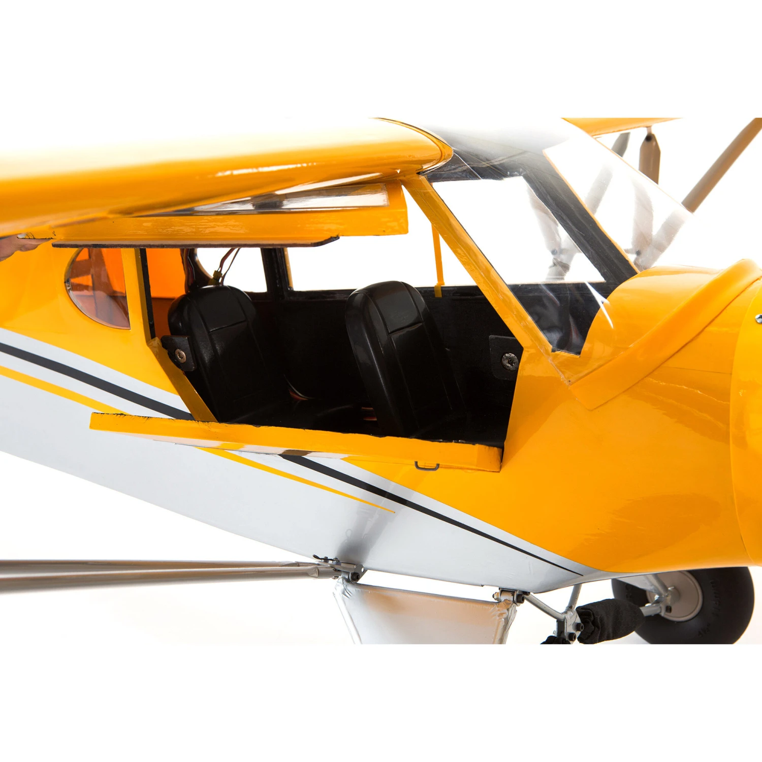Hangar 9 Carbon Cub 15cc ARF, 90" 5 Hangar 9 Carbon Cub 15cc ARF, 90" - Image 5